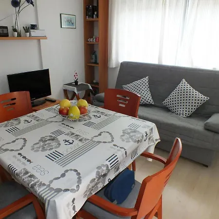 아파트 Con Piscina Comunitaria Y Parking En Roses, Cerca De Playa Y Actividades - Es-204-15